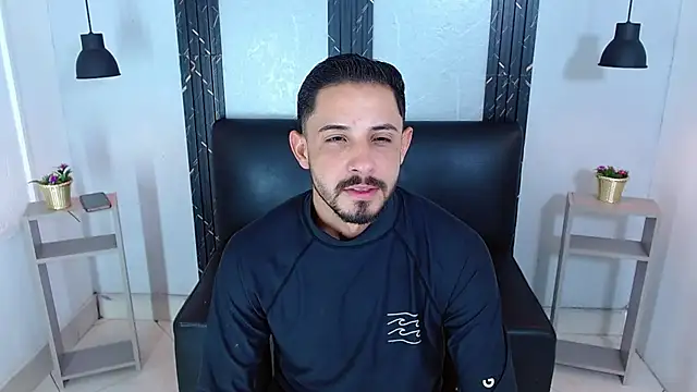Snapshot of Erick_Wall chatting on 07.16.26 Erick Wall online show from 07.16.26