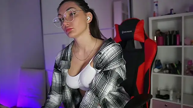 Lady3Holes online show from 02.27.25