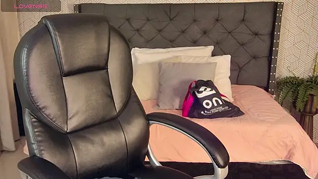 sussy  stone online show from 12.21.24