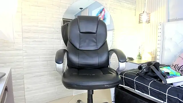 sussy  stone online show from 04.10.26