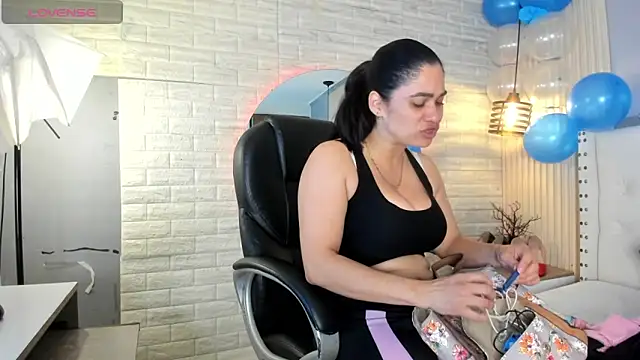 Snapshot of sussy__stone chatting on 06.19.26 sussy stone online show from 06.19.26