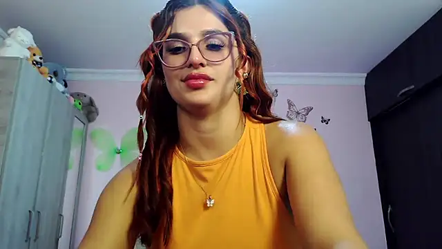 Snapshot of caroline_jonson chatting on 11.15.25 caroline jonson online show from 11.15.25