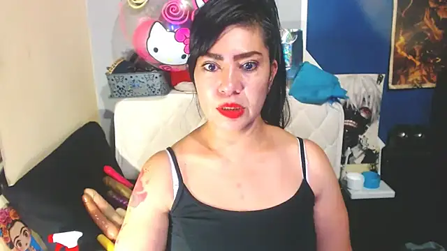 Snapshot of luisahott chatting on 02.06.26 luisahott online show from 02.06.26