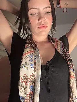 Lorraine Leon online show from 01.21.25