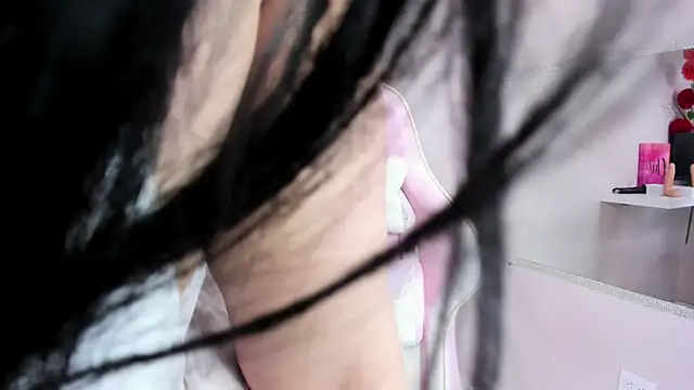 Snapshot of Danna_777_ chatting on 12.17.24 Danna 777 online show from 12.17.24