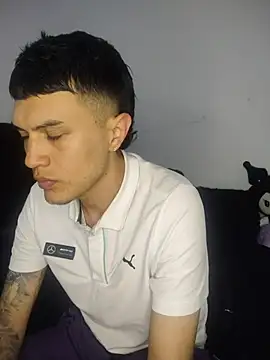 Tifanny Sweett online show from 10.31.25