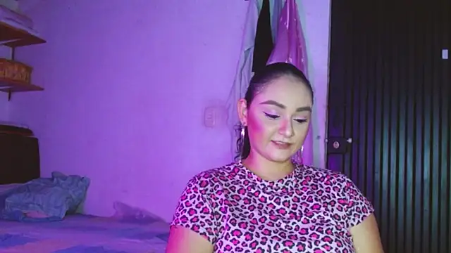 Snapshot of Kaory_32 chatting on 11.04.25 Kaory 32 online show from 11.04.25