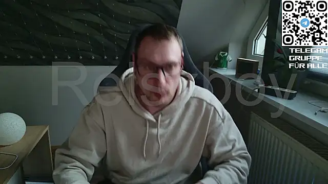 Snapshot of Relsxboy chatting on 03.04.26 Relsxboy online show from 03.04.26