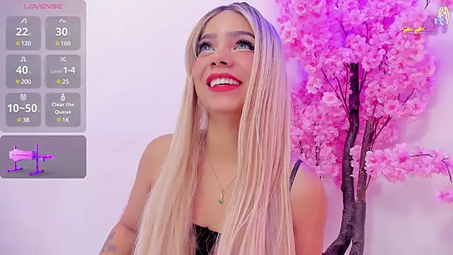 SenniaBella online show from 02.18.25