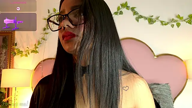 Snapshot of SenniaBella chatting on 01.17.26 SenniaBella online show from 01.17.26