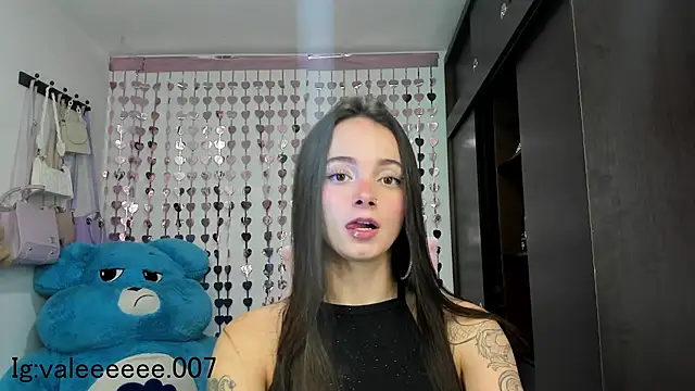 Snapshot of lucyy_tay chatting on 12.12.24 lucyy tay online show from 12.12.24