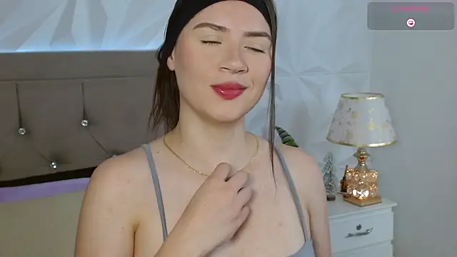 Gwen drew online show from 12.19.25