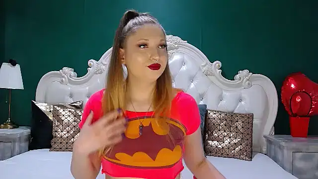 Snapshot of ArielBurn chatting on 03.17.25 ArielBurn online show from 03.17.25