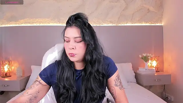 Snapshot of JessyEvans chatting on 05.11.26 JessyEvans online show from 05.11.26