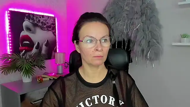 Snapshot of HelenLuxx chatting on 02.03.25 HelenLuxx online show from 02.03.25