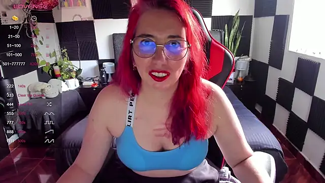 Snapshot of Ursula_fire chatting on 04.29.26 Ursula fire online show from 04.29.26