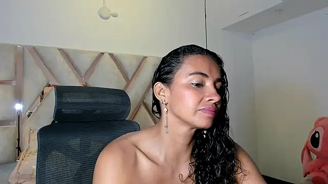 leslyflorez online show from 01.15.25