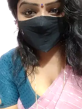 Snapshot of louise92 chatting on 02.17.25 louise92 online show from 02.17.25