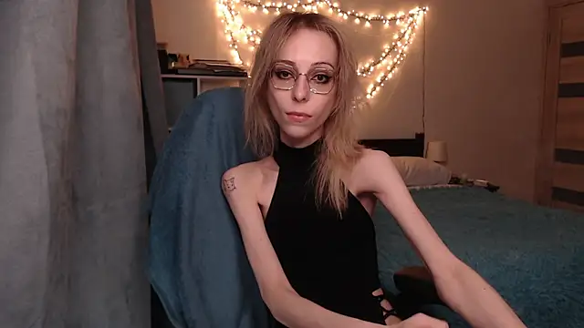 amber quell here online show from 03.01.25