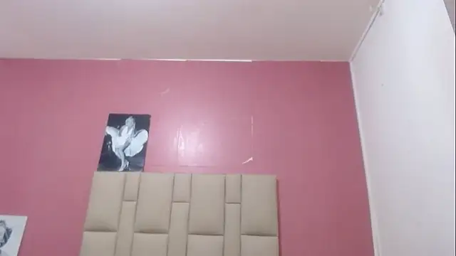 Snapshot of Amelia_Debora_Antonella chatting on 02.04.25 Amelia Debora Antonella online show from 02.04.25