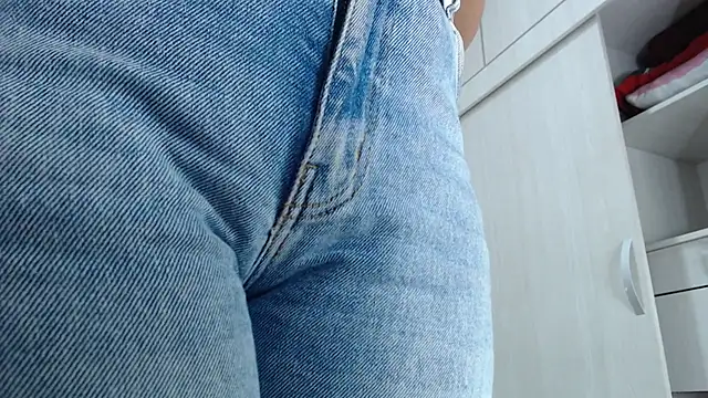 Snapshot of Amelia_Debora_Antonella chatting on 11.16.25 Amelia Debora Antonella online show from 11.16.25