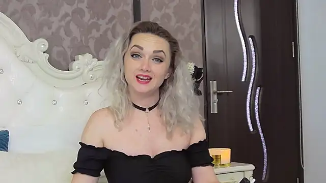 Snapshot of EllianaReese chatting on 02.12.25 EllianaReese online show from 02.12.25