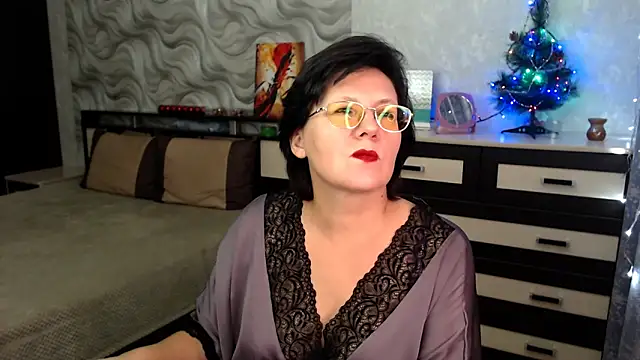 VitaCharm online show from 12.17.25