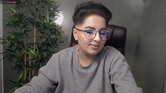 BustyAllyy online show from 01.30.25