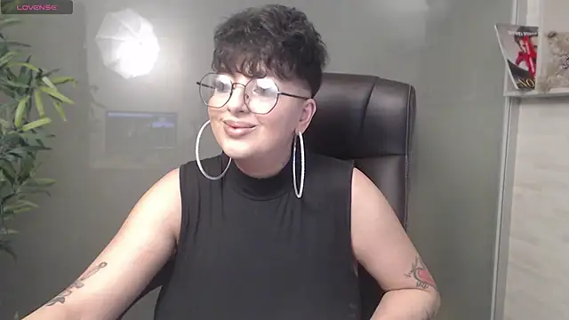 BustyAllyy online show from 01.31.25