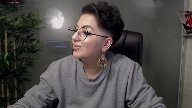 BustyAllyy online show from 02.02.25