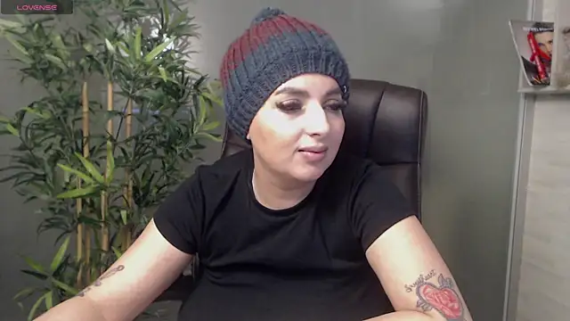 BustyAllyy online show from 02.12.25