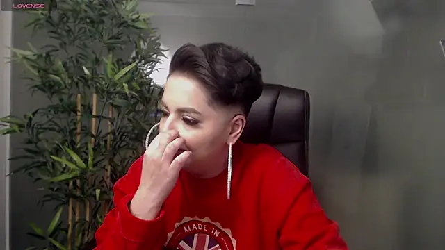 BustyAllyy online show from 02.14.25