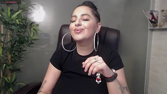 BustyAllyy online show from 03.11.25