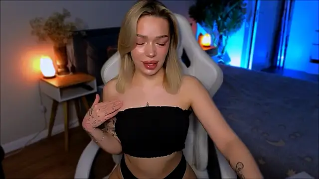 Lily Yin online show from 01.10.26