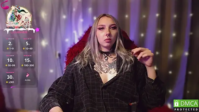 Snapshot of JustMeowGirl chatting on 12.15.24 JustMeowGirl online show from 12.15.24