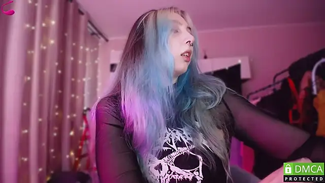 JustMeowGirl online show from 04.13.26