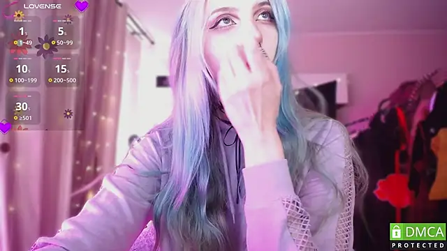 JustMeowGirl online show from 04.17.26