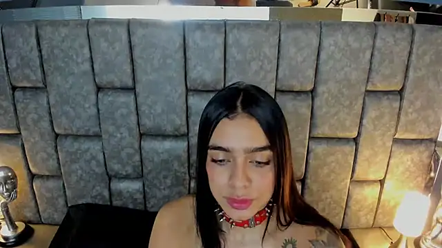 Snapshot of Foxy_Assh_ chatting on 02.18.25 Foxy Assh online show from 02.18.25