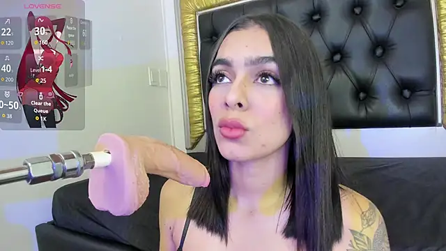 Snapshot of Foxy_Assh_ chatting on 11.21.25 Foxy Assh online show from 11.21.25