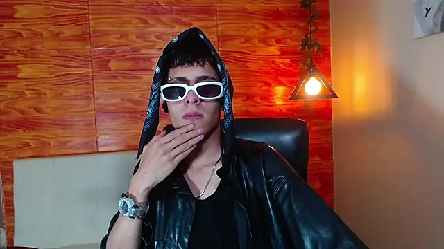 Bastiaan 28 online show from 02.17.25