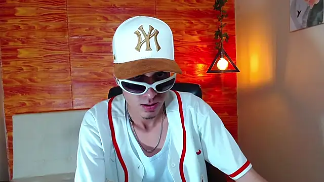 Bastiaan 28 online show from 02.20.25