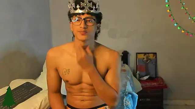 Snapshot of Ivano_joness chatting on 12.14.24 Ivano joness online show from 12.14.24