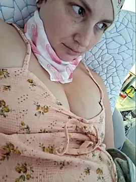 Snapshot of MilfyMrsRobinson chatting on 03.08.26 MilfyMrsRobinson online show from 03.08.26