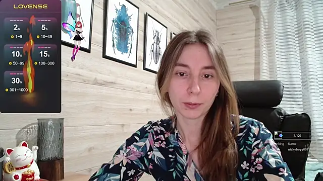 Snapshot of Wowpornoo chatting on 10.28.25 Wowpornoo online show from 10.28.25