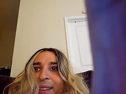 Snapshot of Imbound4u chatting on 10.01.25 Imbound4u online show from 10.01.25