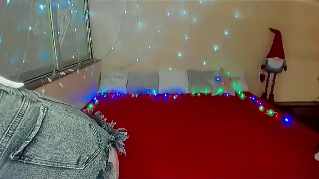 Snapshot of LizaSenri chatting on 01.08.25 LizaSenri online show from 01.08.25