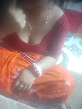 Snapshot of Working- chatting on 02.19.26 Working- online show from 02.19.26