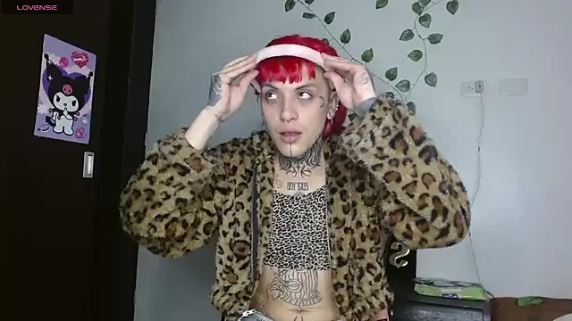 charlotbelucci  online show from 04.09.26