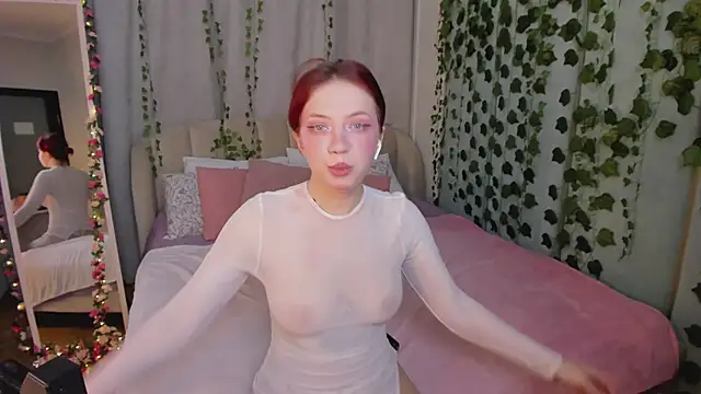 Love is Lola online show from 01.13.26