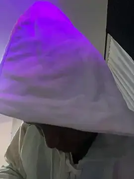 prettymelanin online show from 11.05.25